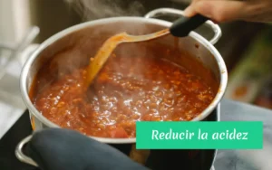 Cómo reducir la acidez de la salsa de tomate - Imagen destacada
