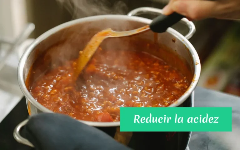 Cómo reducir la acidez de la salsa de tomate - Imagen destacada